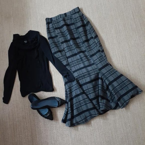 ❌️SOLD/Other Online Site Faust Paris France Skirt - Picture 2 of 3